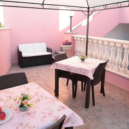 Bed & Breakfast Salvius 4*